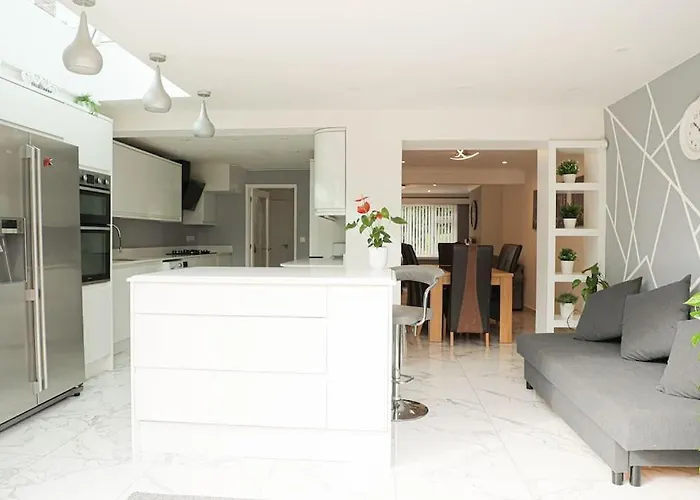Modern 3 Bed In Cotswold