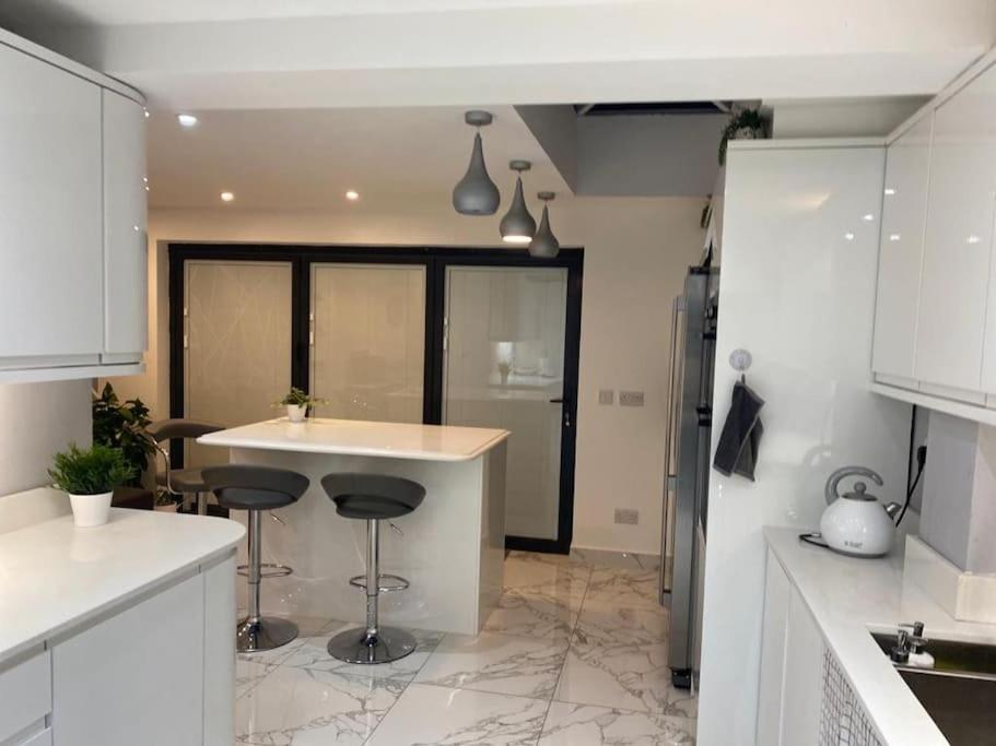 Hébergement de vacances Modern 3 Bed In Cotswold *